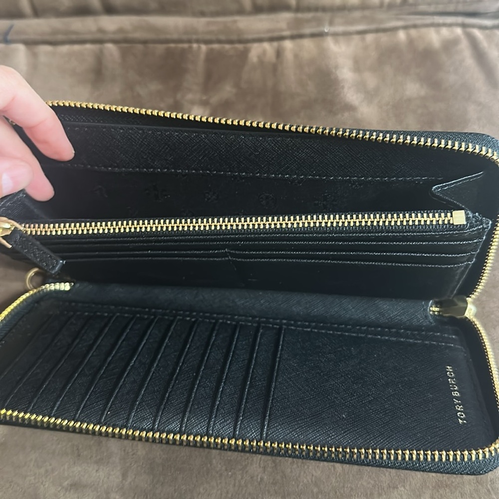 Tory Burch Black Zip Wallet - Picture 5 of 8